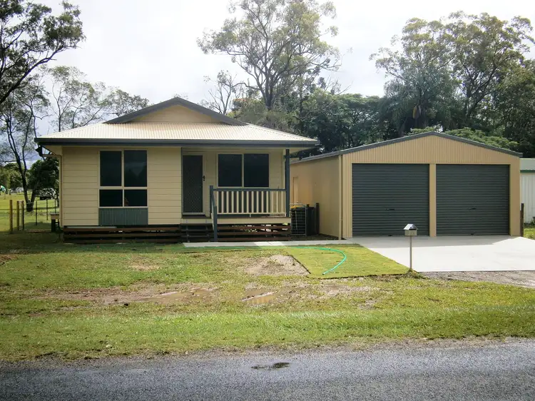 33 East Street, Howard QLD 4659
