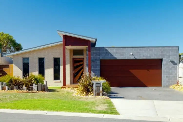 14 Cambridge Way, Wonthaggi VIC 3995