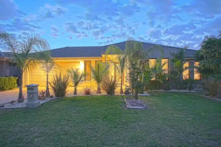 4 River Gum Place, Sandhurst VIC 3977