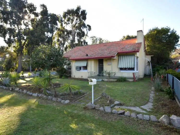Main view of Homely house listing, 1 Maxwell Street, Wangaratta VIC 3677