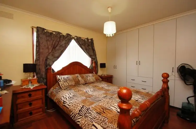 Seventh view of Homely house listing, 33 Malmsbury Drive, Meadow Heights VIC 3048
