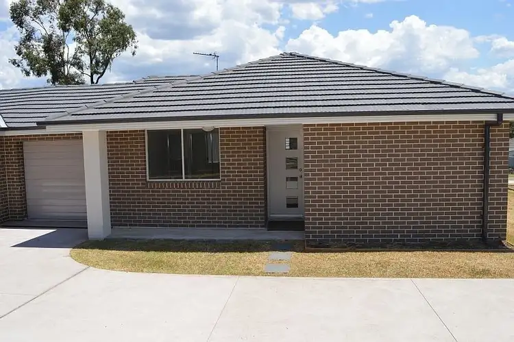2/79 Rae Street, Cessnock NSW 2325