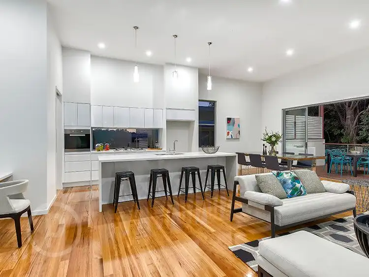8 Graham Street, Alderley QLD 4051
