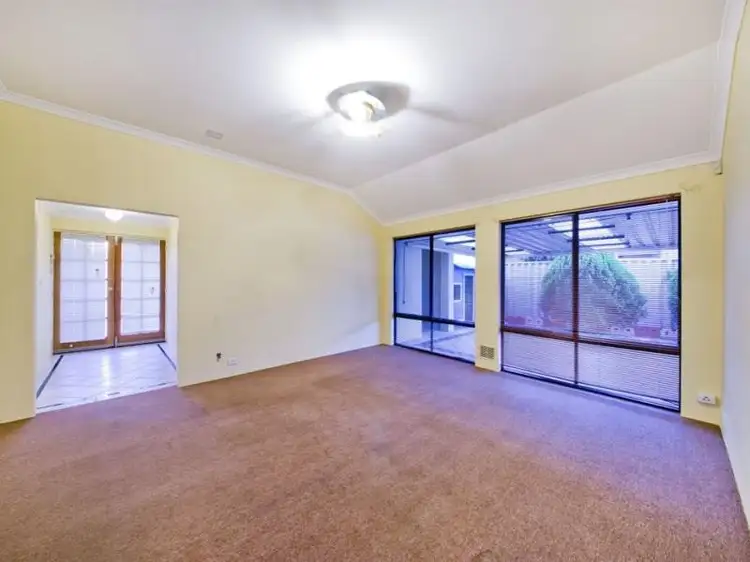 Fifth view of Homely house listing, 21 Dayana Crt, Redcliffe WA 6104