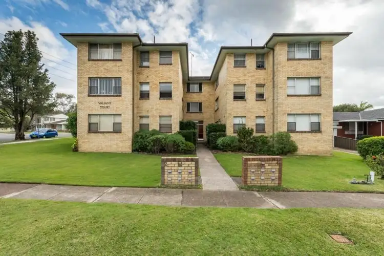 Main view of Homely unit listing, 3/2 Noela Avenue, New Lambton NSW 2305