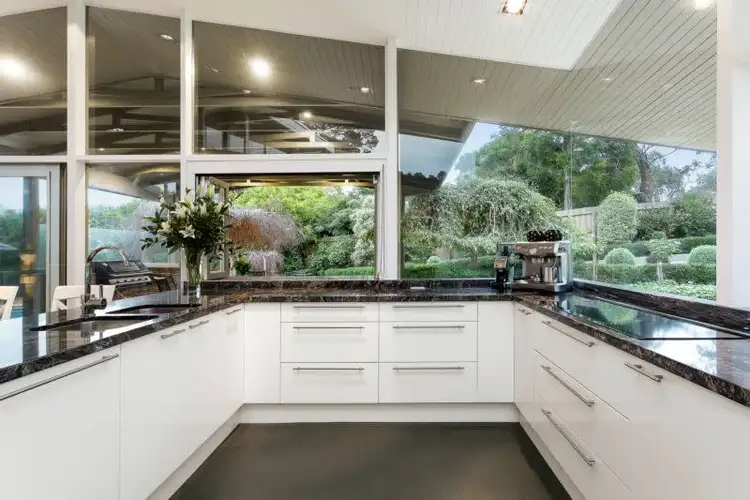 Sixth view of Homely house listing, 10 Bilgola Court, Mount Eliza VIC 3930