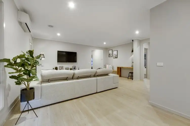 Sixth view of Homely house listing, 20/2 Barton Drive, Sandhurst VIC 3977