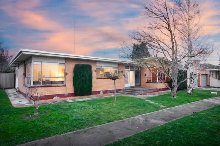 49 Grandview Grove, Wendouree VIC 3355