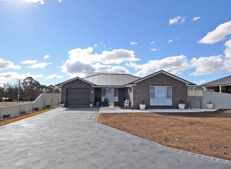 19 Wellesley Court, Raglan NSW 2795