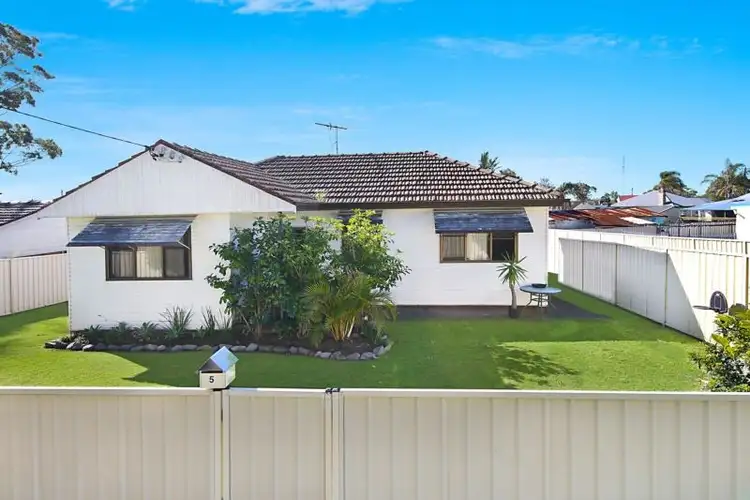 5 Boomerang Street, Beresfield NSW 2322