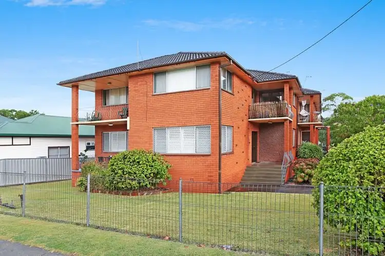 1/8 Mandalong Road, Adamstown NSW 2289