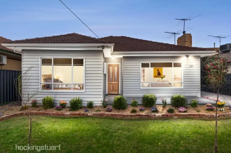17 Marigold Avenue