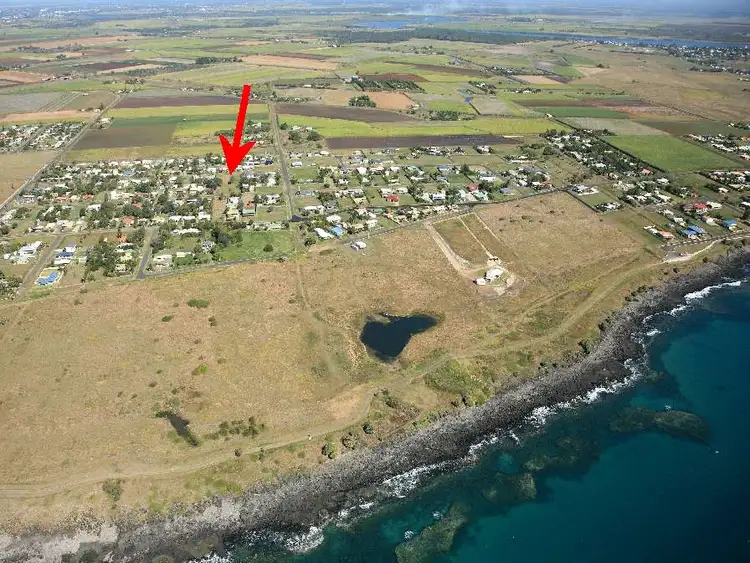 34 Ocean Street, Burnett Heads QLD 4670