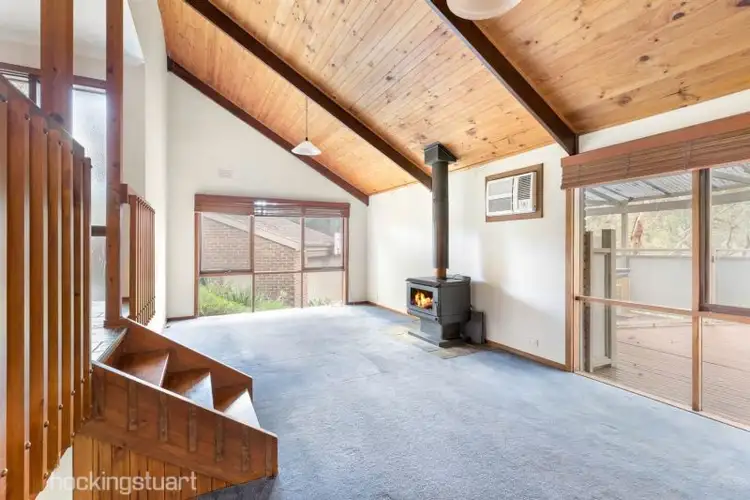 Fifth view of Homely house listing, 1 Carlyle Close, Hurstbridge VIC 3099