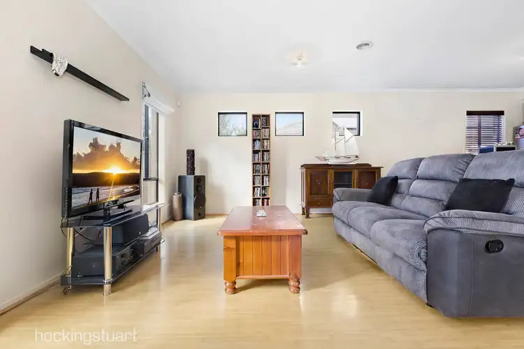 Second view of Homely house listing, 5 Cobaw Circuit, Caroline Springs VIC 3023