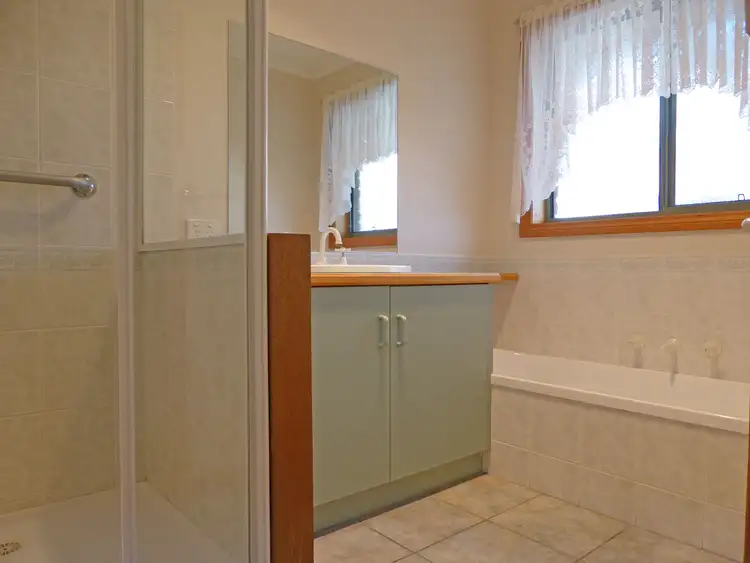 Fifth view of Homely unit listing, 4/1 Magee Court, Horsham VIC 3400