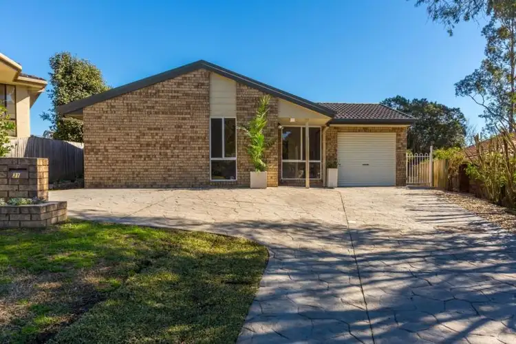 31 Woodport
Close, Green Point NSW 2251