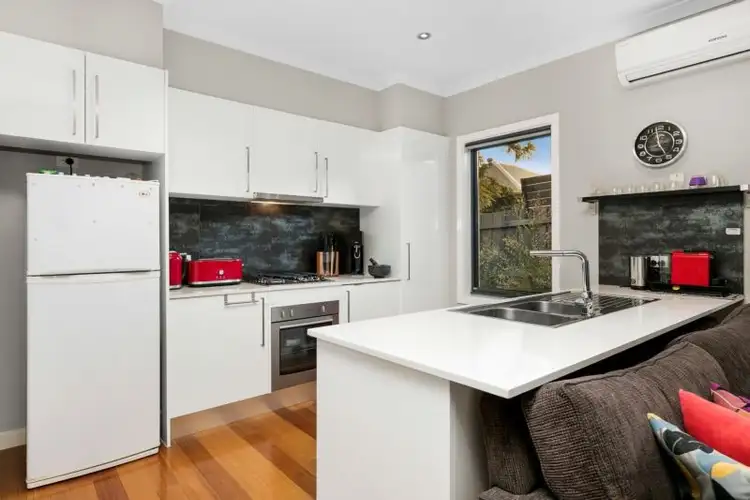 Fourth view of Homely unit listing, 2/14 Daours Court, Watsonia VIC 3087