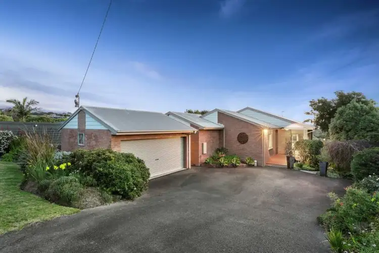 18 Coryule Road, Mount Martha VIC 3934