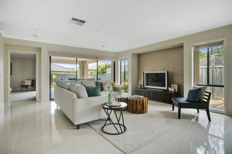 Sixth view of Homely house listing, 9 Verdant Avenue, Sandhurst VIC 3977