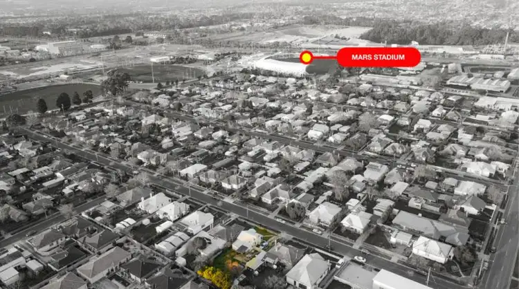 Second view of Homely house listing, 5 Essex Street, Wendouree VIC 3355
