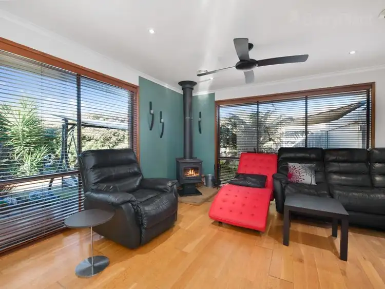 Second view of Homely house listing, 33 Tolhurst Avenue, Boronia VIC 3155