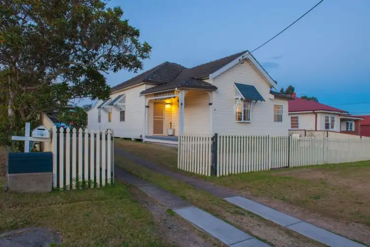 33 Gillies Street, Rutherford NSW 2320