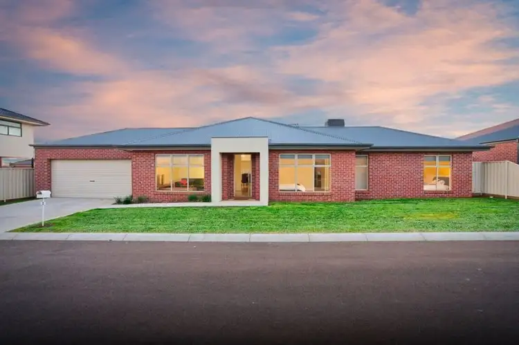 2 United Court, Miners Rest VIC 3352