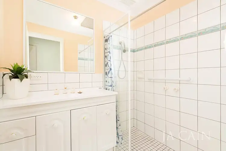 Sixth view of Homely unit listing, 1/5 Queens Parade, Glen Iris VIC 3146