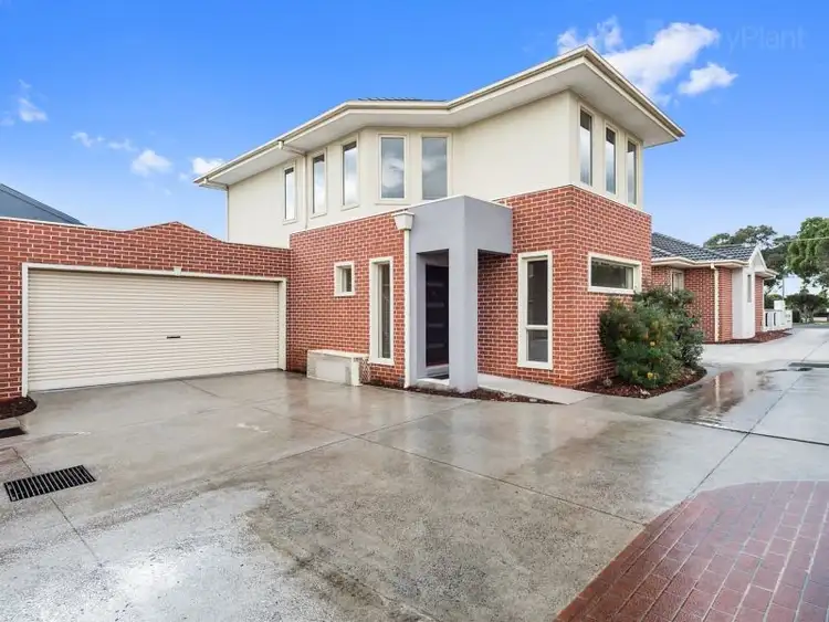 Main view of Homely unit listing, 2/4 Falconer Road, Boronia VIC 3155