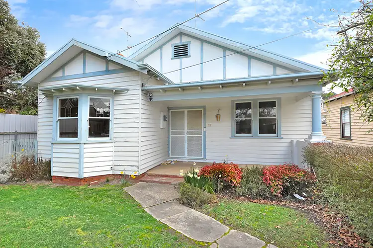 37 Thompson Street, Brown Hill VIC 3350