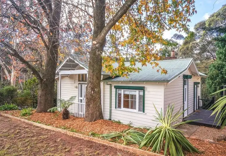 24 Commonwealth Street, Leura NSW 2780