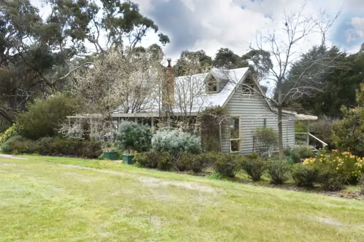 172 Rileys Road, Snake Valley VIC 3351