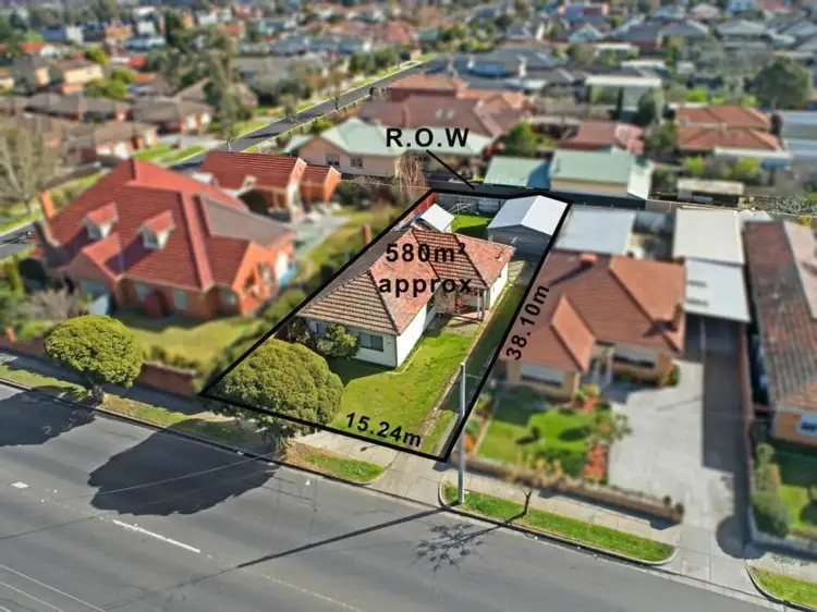13 Cumberland Road, Pascoe Vale South VIC 3044