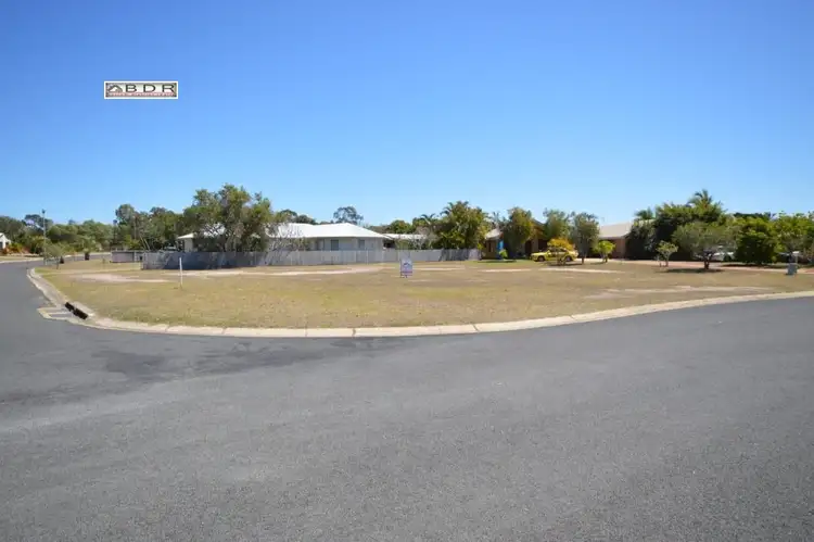 18 Lakes Blvd, Burrum Heads QLD 4659