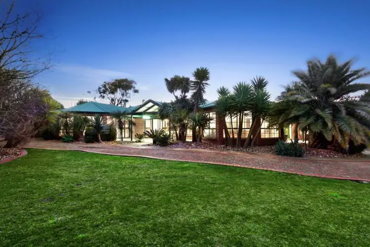 6 Roya Court, Mount Martha VIC 3934