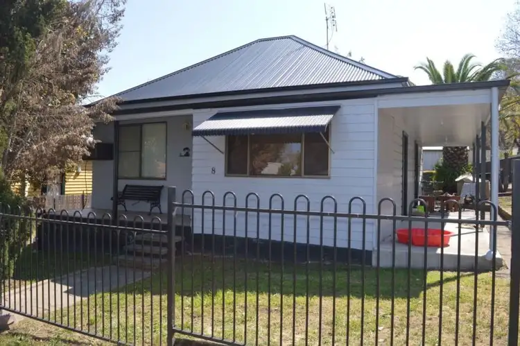 8 Cooper Street, Cessnock NSW 2325