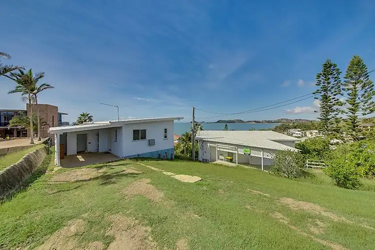 Second view of Homely house listing, 121 Matthew Flinders Drive, Lammermoor QLD 4703