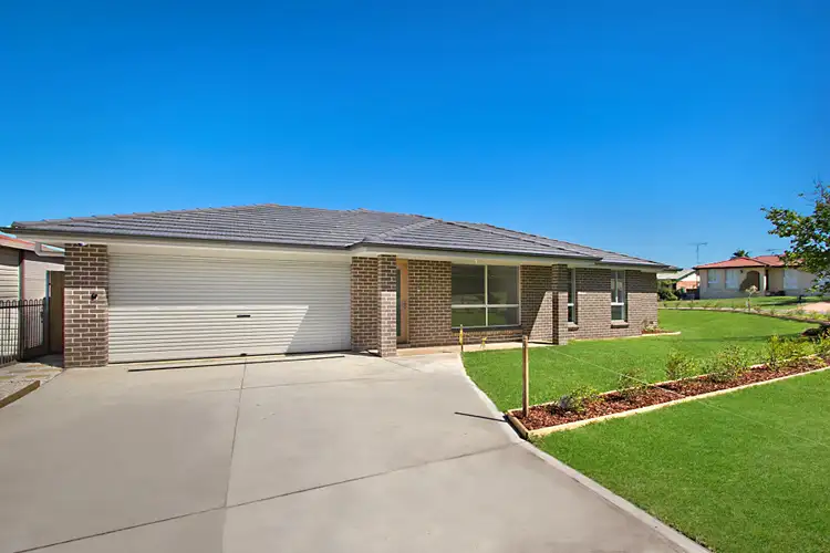 1/6 Jeffrey Avenue, St Clair NSW 2759