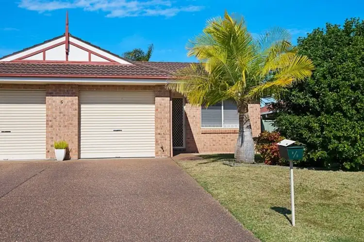 2/5 Minnesota Way, Warners Bay NSW 2282