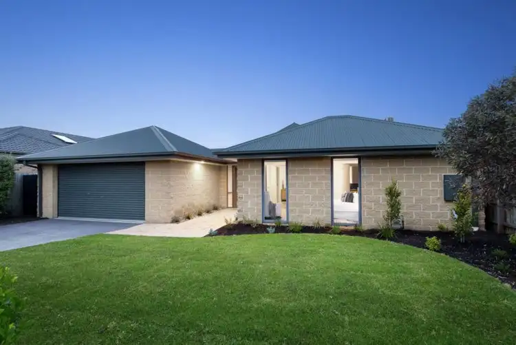 20 Veda Avenue, Mount Martha VIC 3934