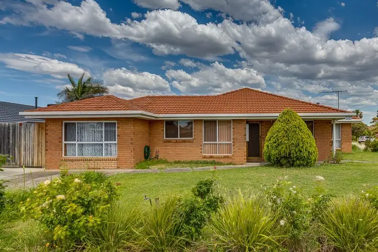 1/3 Swindon Crescent, Keilor Downs VIC 3038