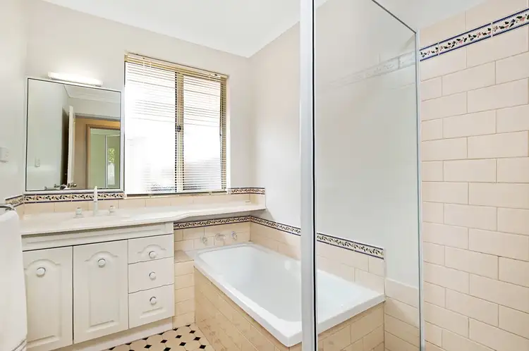 Seventh view of Homely house listing, 2/11 Lorikeet Loop, Broadwater WA 6280