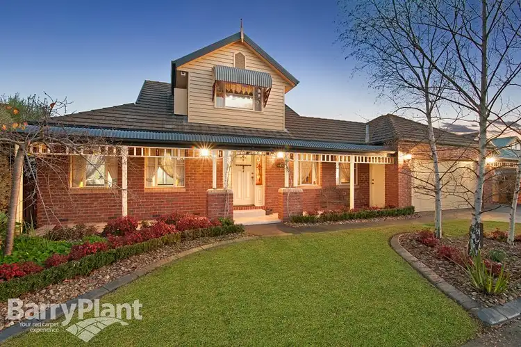 11 Golden Leaf Avenue, Narre Warren South VIC 3805