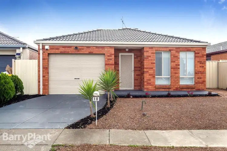 10 Featherhead Way, Melton West VIC 3337