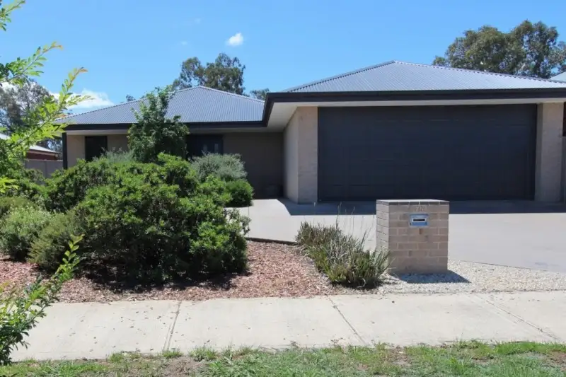 Main view of Homely house listing, 75 Cambridge Drive, Mansfield VIC 3722