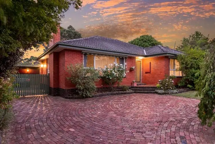 17 Hampstead Crescent, Glen Waverley VIC 3150