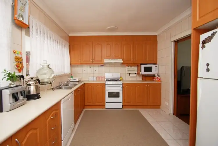 Fourth view of Homely house listing, 45 Rosedale Crescent, Dallas VIC 3047