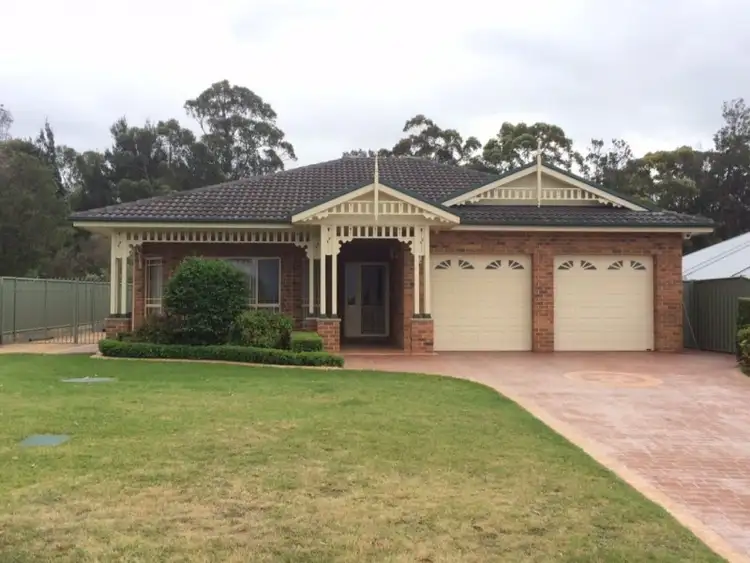 34 Lydon Crescent, Nowra NSW 2541