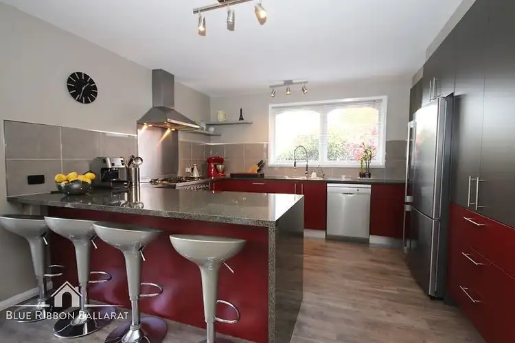 309 Tinworth Avenue, Mount Clear VIC 3350